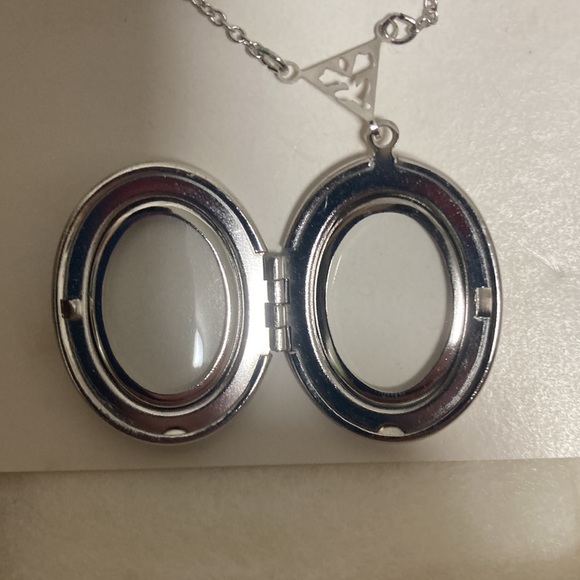 Vintage Avon Unforgettable Locket and Chain 20” - Picture 4 of 4